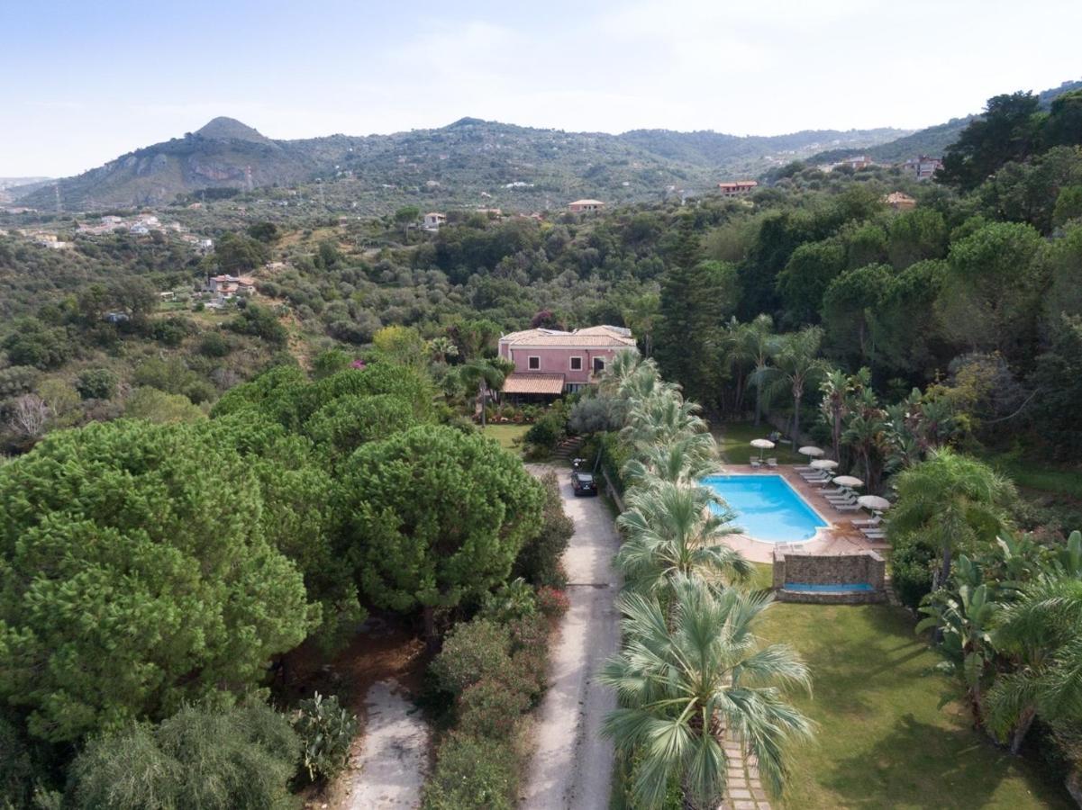 Agriturismo Villa Luca SantʼAgata di Militello Exterior foto